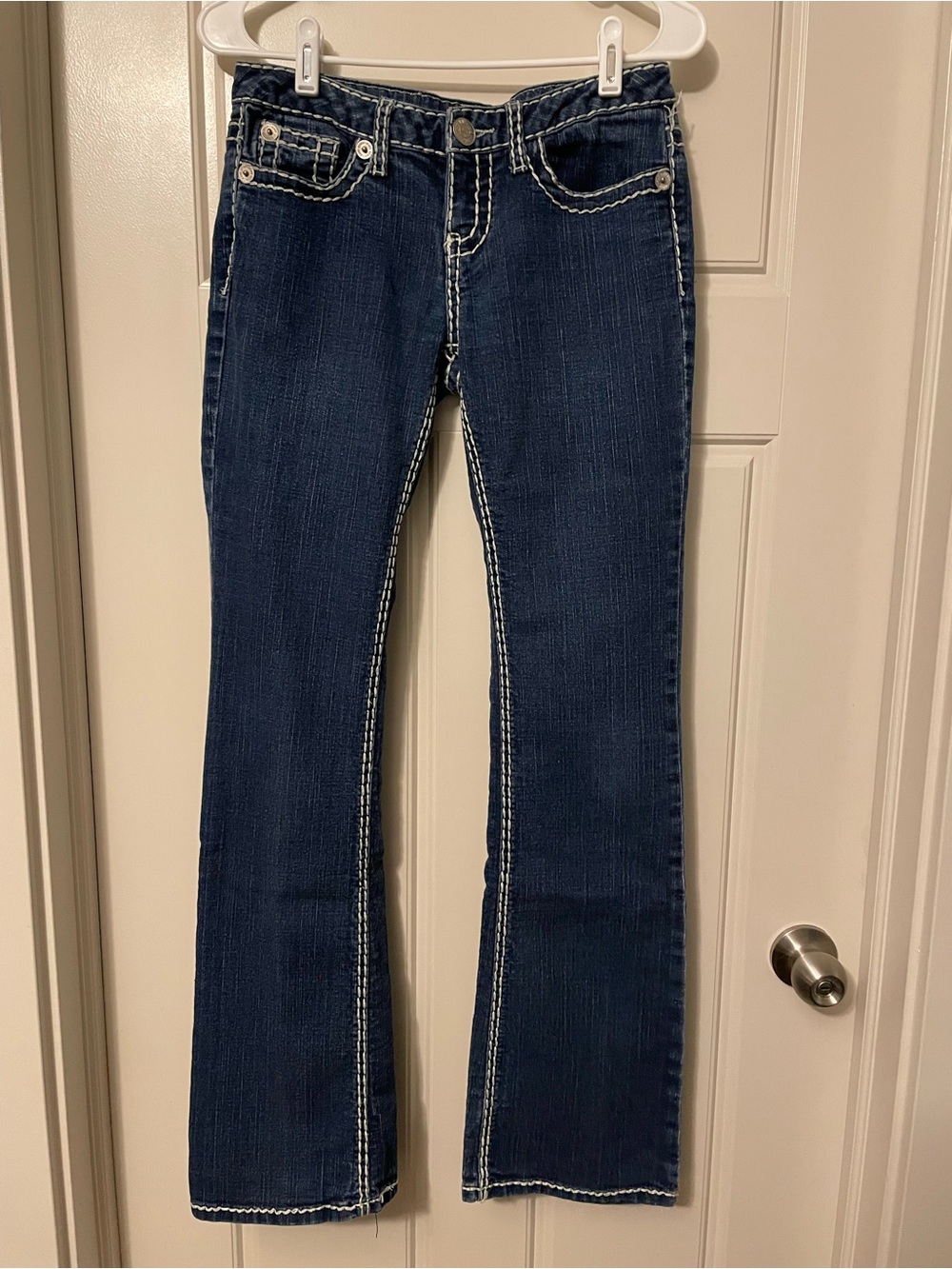 Seven7 Classic Dark Blue Women's Bootcut Jeans with Contrast Stitching Size 28